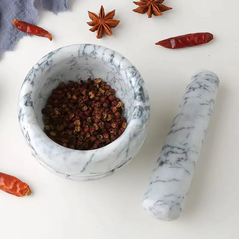 Skanto | Marmor Morter og Støter;  
Størrelse: 13*13*9cm;  
Støter: R5*15cm;