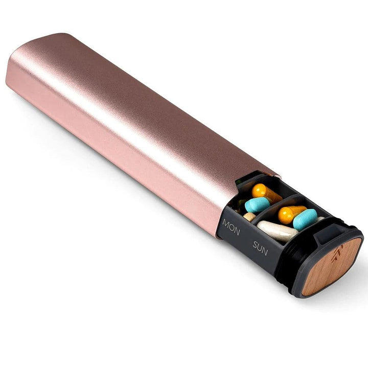 Skanto | MediEase Ukentlig Pilleorganisator – Elegant Tre- og Aluminiumspilleboks