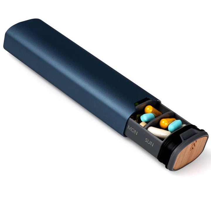 Skanto | MediEase Ukentlig Pilleorganisator – Elegant Tre- og Aluminiumspilleboks