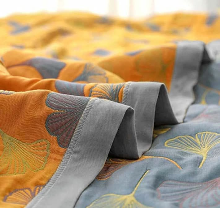 Skanto | CAMI - Cozy Leaf Blanket