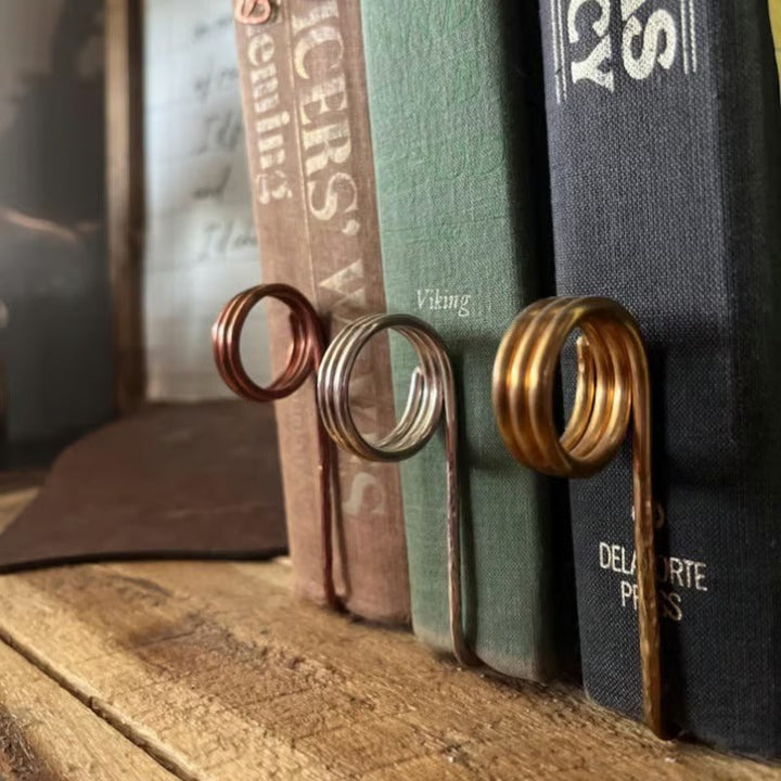 Skanto | GripLux Ring Holder — Smertfri lesing i luksuriøs stil som slapper av tommelen din og holder boken åpen (3 stykker)