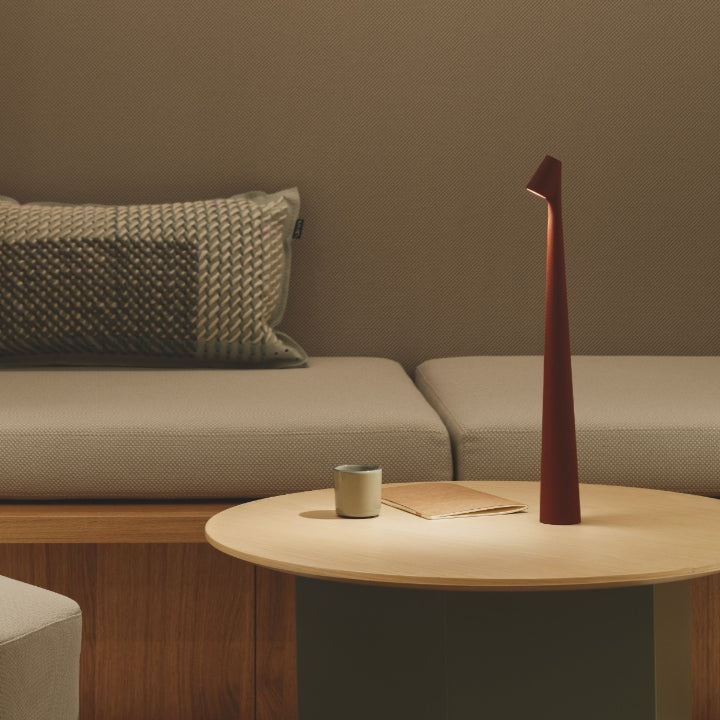 Skanto | Skulpturerende bordlampe