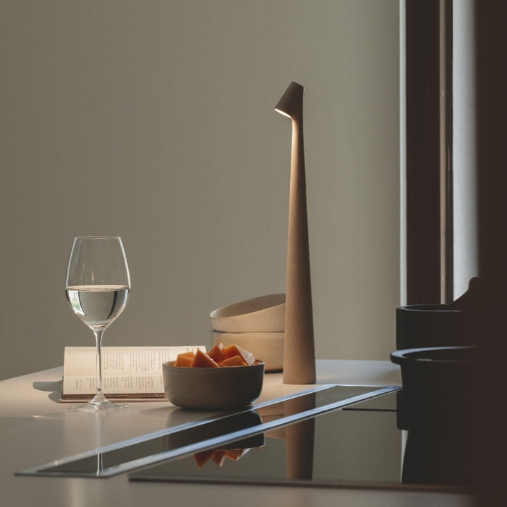 Skanto | Skulpturerende bordlampe