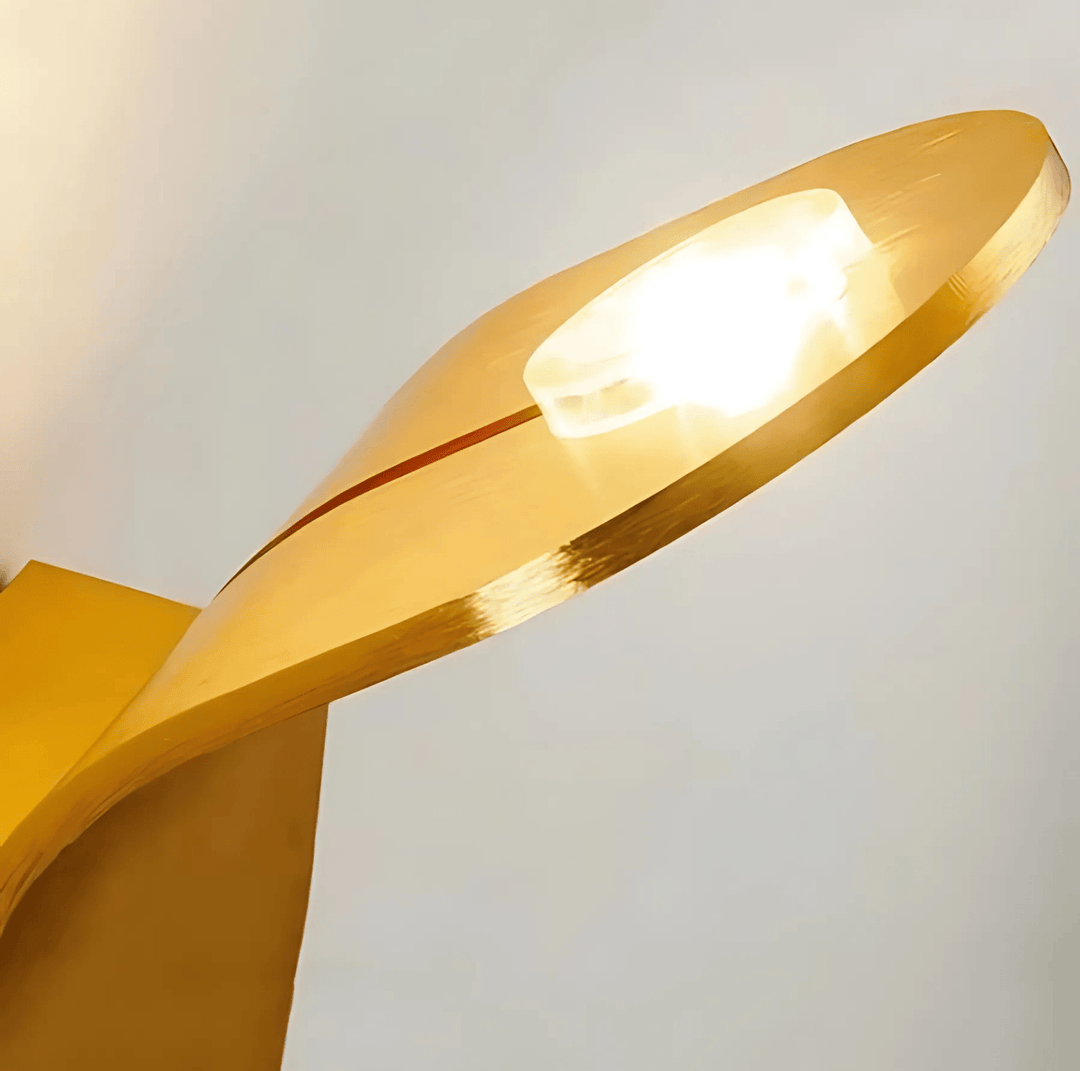 Skanto | Moderne Buet Vegglampe med LED Lys