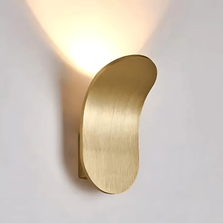 Skanto | Moderne Buet Vegglampe med LED Lys