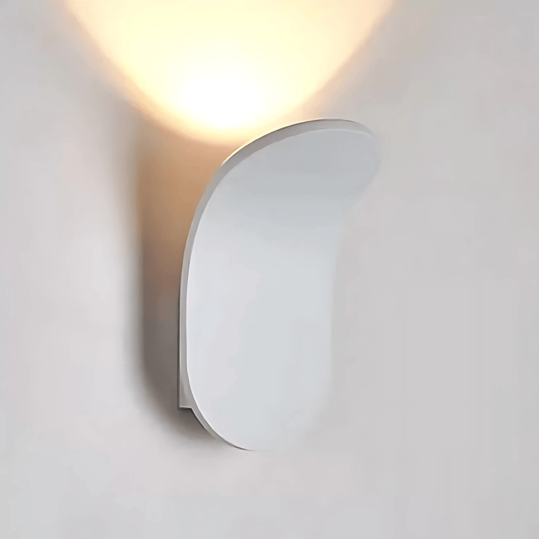Skanto | Moderne Buet Vegglampe med LED Lys