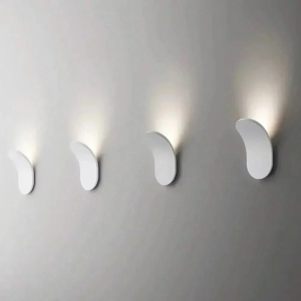 Skanto | Moderne Buet Vegglampe med LED Lys