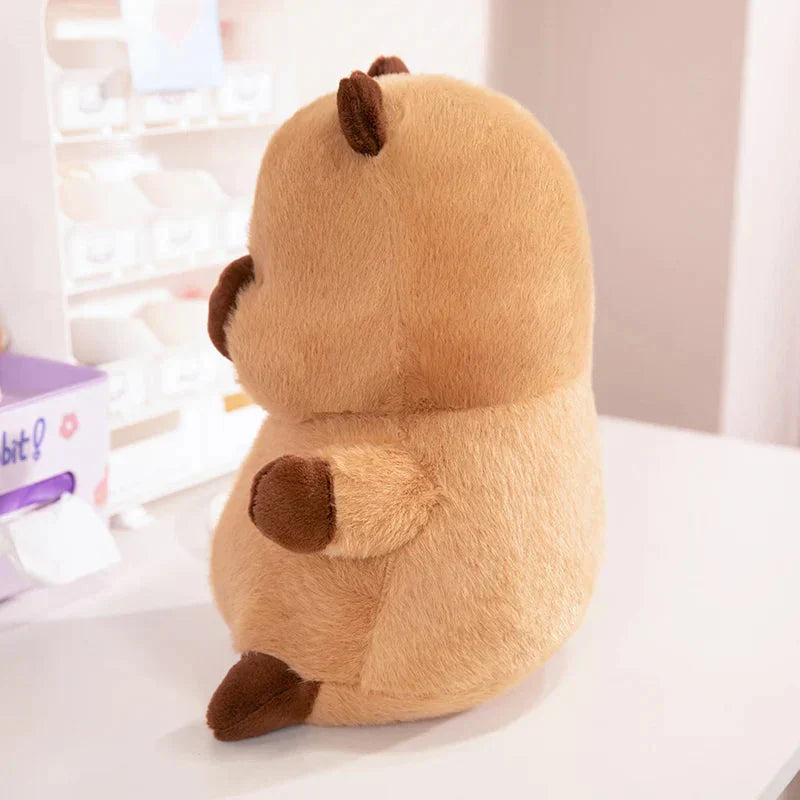 Skanto | Bamsen Chubby Capybara med Hatt