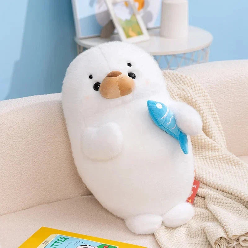 Skanto | Mochi Seal Plushie med Fisk