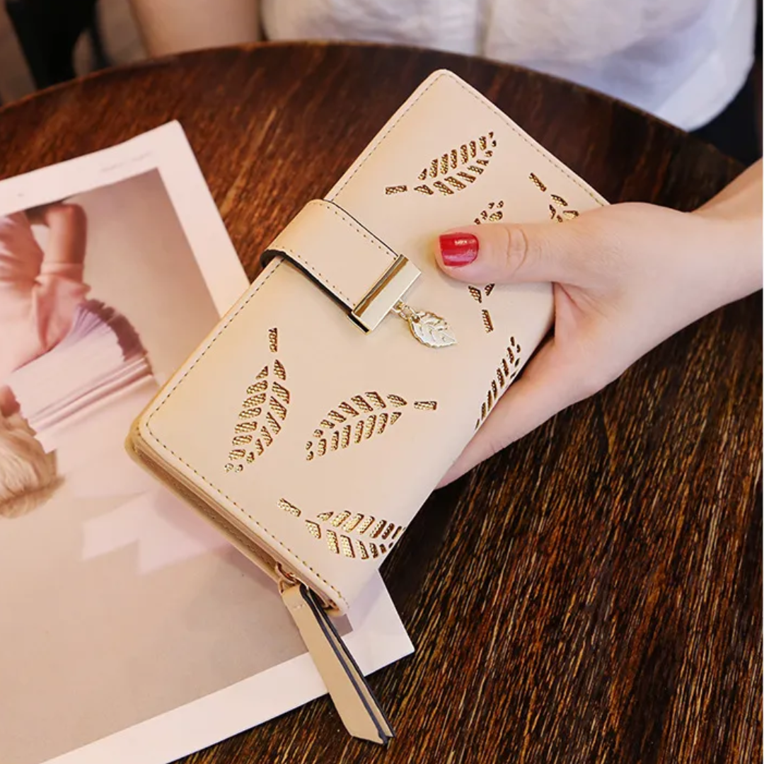 Skanto | GoldenLeaf PU Lær lommebok med blad charm design