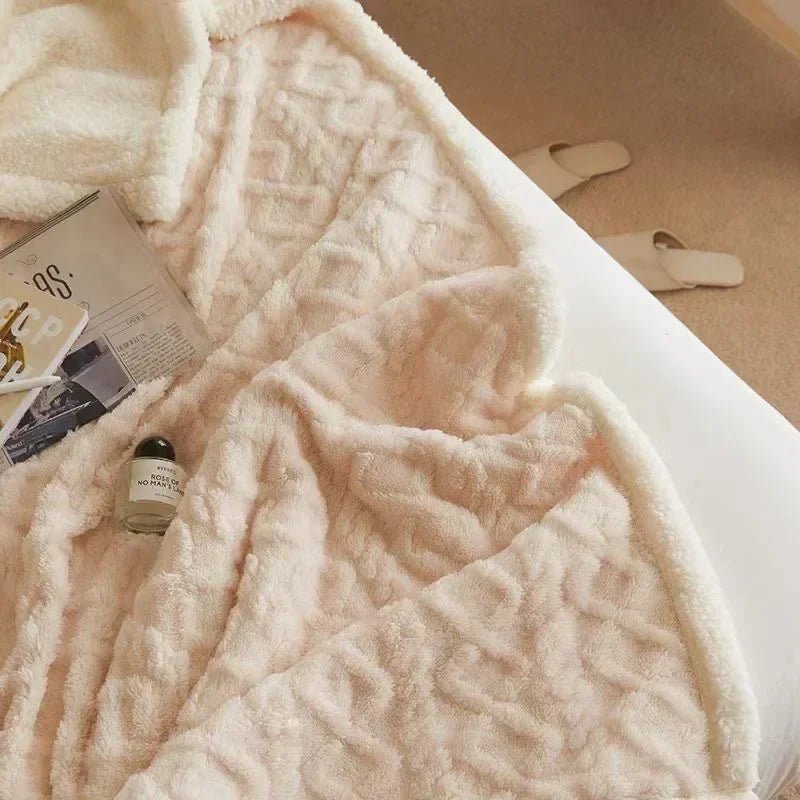 Skanto | SHEARCOZY – Ultra-Varm Lammeull Teppe for Vinterkomfort
