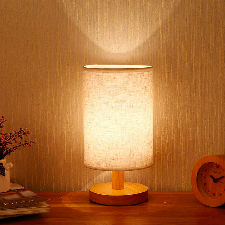 Skandinavisk Tre Nattbordlampe med Berøringskontroll Design | Skanto