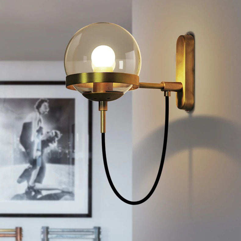 Chic Design Vegglampe med Glasskuppel | Skanto