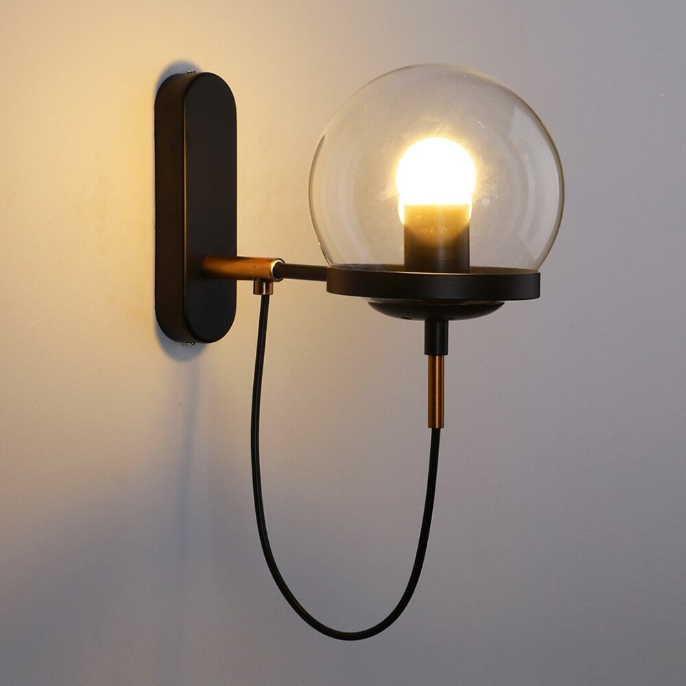 Chic Design Vegglampe med Glasskuppel | Skanto