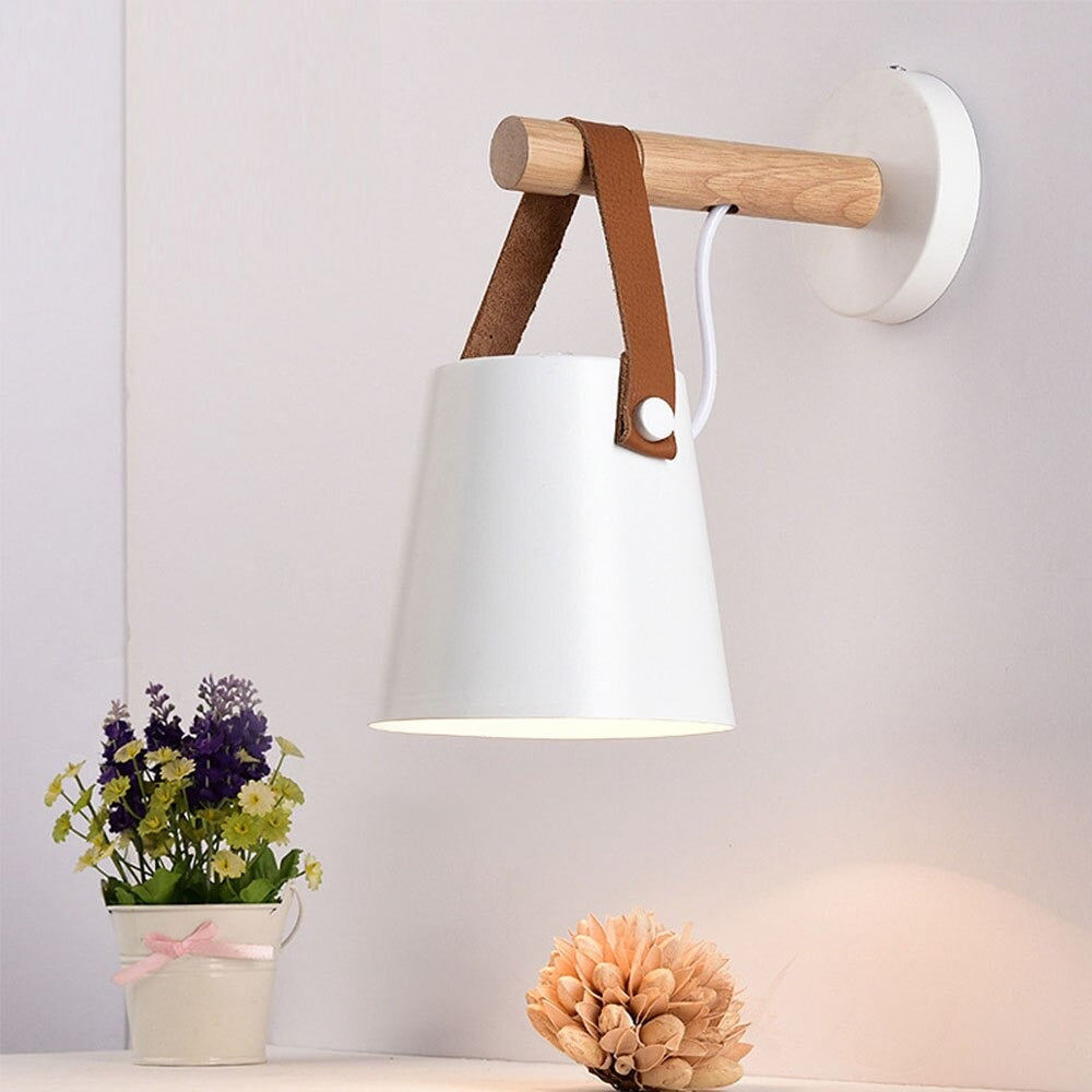 Skandinavisk Vegg Nattbord Lampe Retro Berøringsfølsomt Design | Skanto