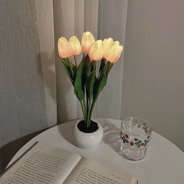 Skanto | Dekorativ LED Tulipan Bordlampe – Florima