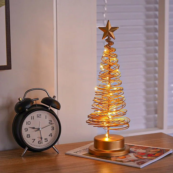 Skanto | LED Smedet Juletre Spiral Lys Bord Ornament – Elegant Atmosfære Lampe for Soverom & Høytidsdekorasjoner