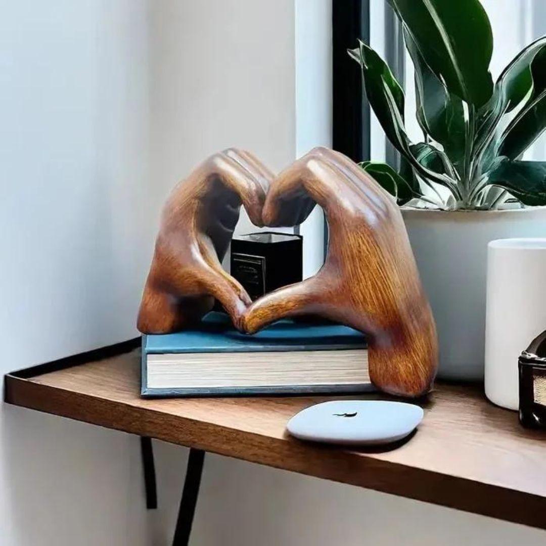LoveSculpt – Handgefertigte Wohndekoration aus Holz mit rustikalem Charme