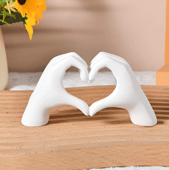 LoveSculpt – Handgefertigte Wohndekoration aus Holz mit rustikalem Charme