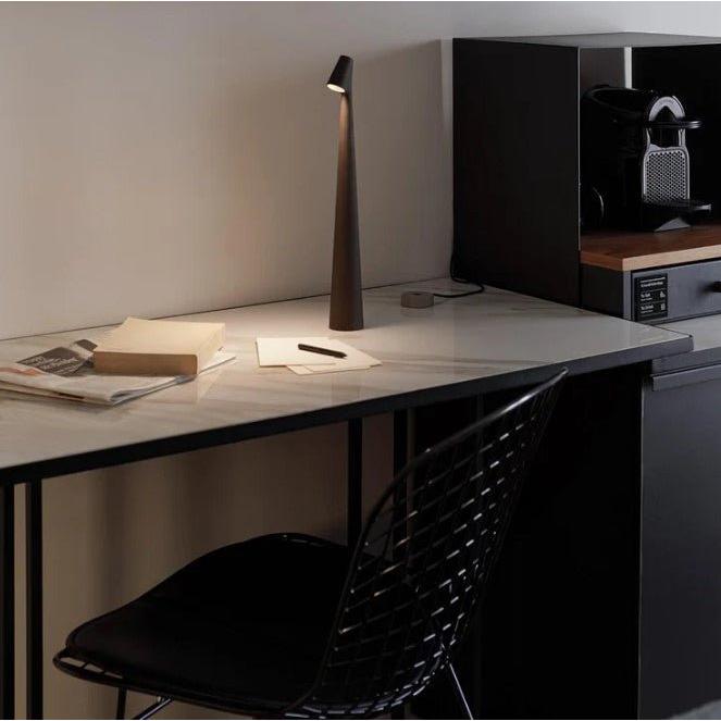 Skanto | Nordisk Minimalistisk LED Trådlampe