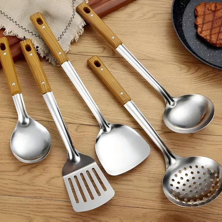 Skanto | ArtisanServe Steel – Fargebestandige redskaper for krevende kokker