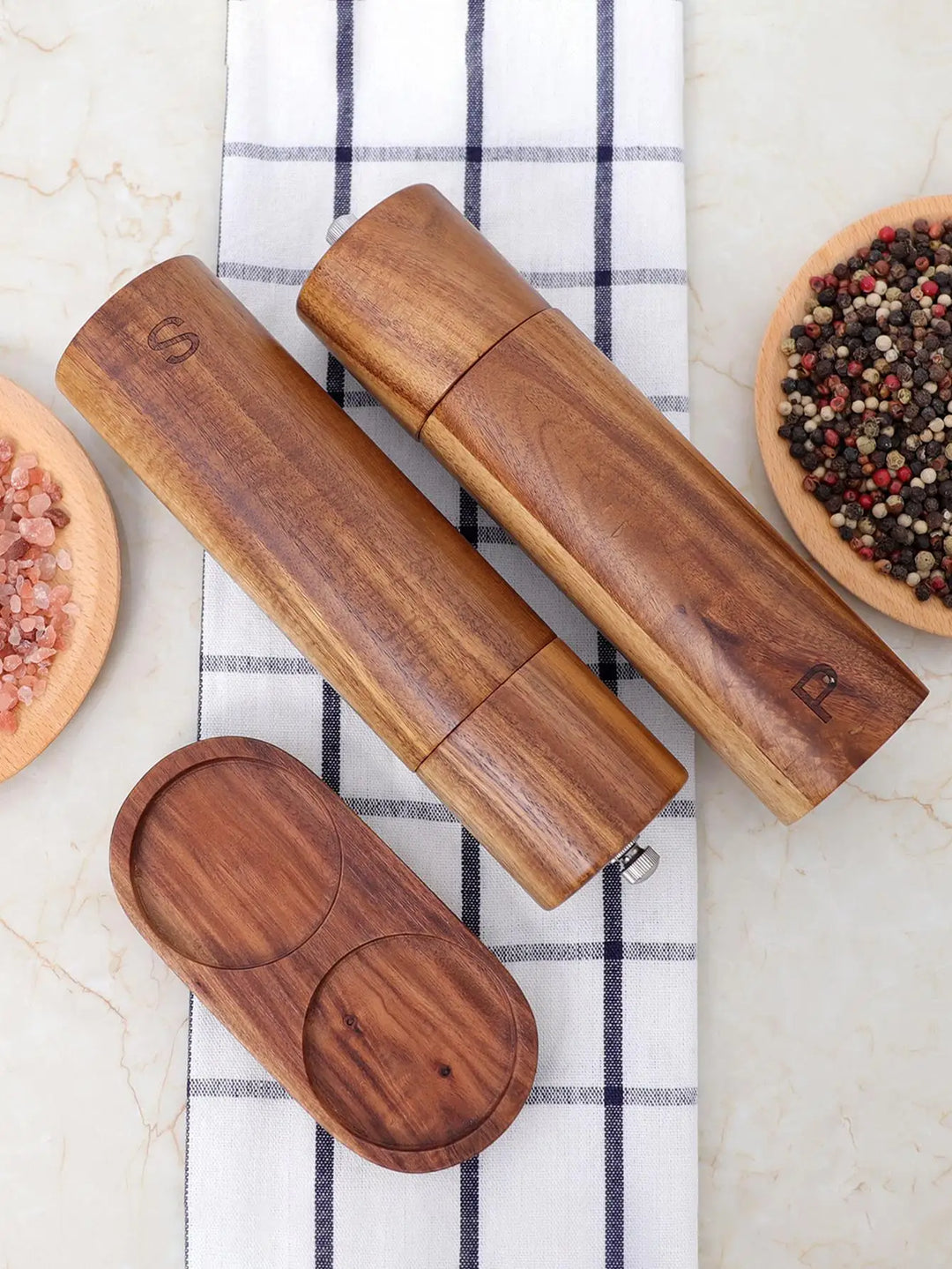 Skanto | Luksuriøst Tre Salt- og Pepperkvernsett med Fat - WoodSpice