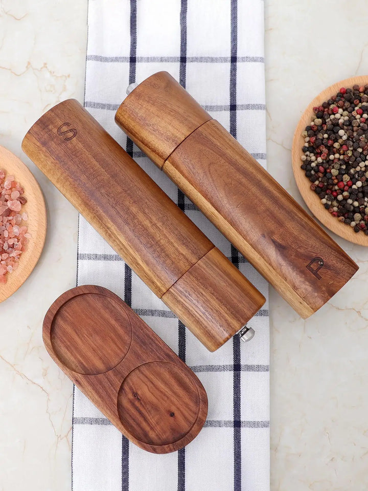 Skanto | Luksuriøst Tre Salt- og Pepperkvernsett med Fat - WoodSpice