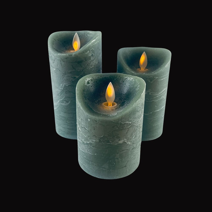 LED Lys - rustikk - 3 stykker - 10/12,5/15 cm - med 3D flamme - (ulike farger) | Skanto