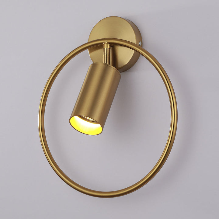 FlammeStylée – Gylden Vegglampe for Elegant Atmosfære Skanto