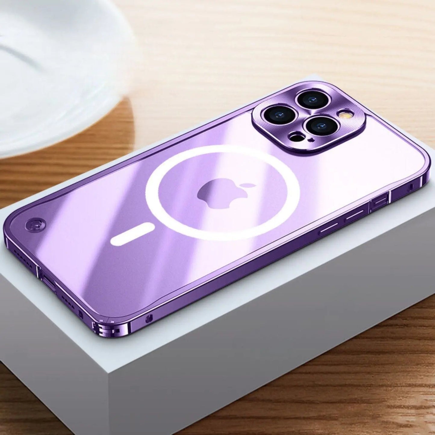 Norvo | Metall Luksus MagSafe Deksel for iPhone Pro Max - Slankt og Stilig Design med Maksimal Beskyttelse