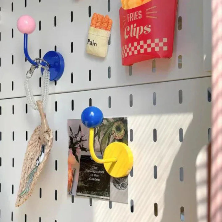 Skanto | Eames Dot Farge Rush Krok Magnet