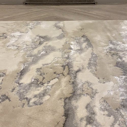 Skanto | Elegance of marble rug Maia i nyanser av grått og sølv!