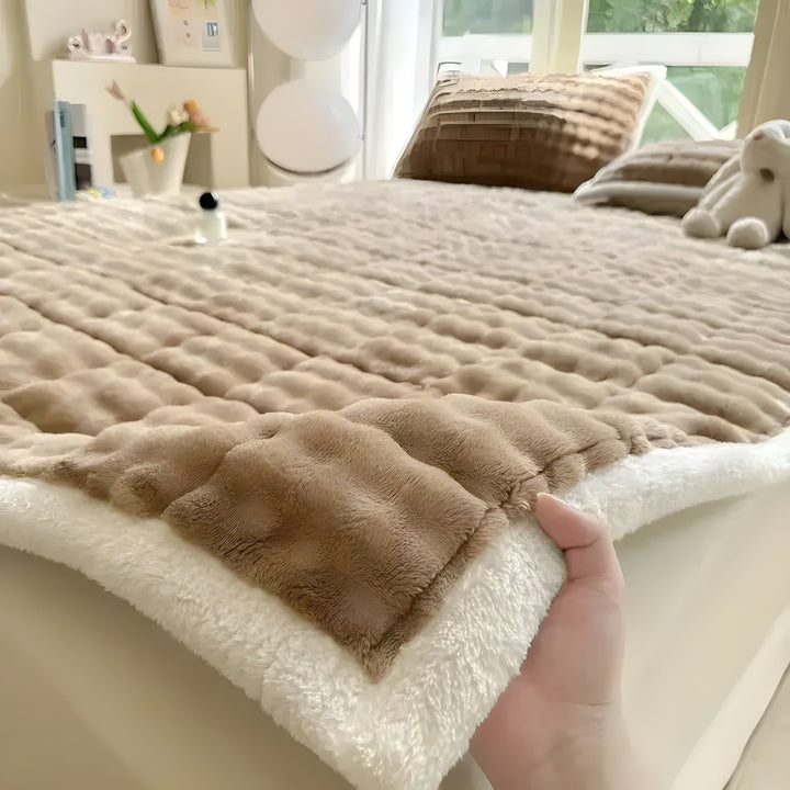 VelvetRest Sengetøy Sett - Varmere Vinter Melk Velvet Antiskli Madrassbeskytter | Skanto