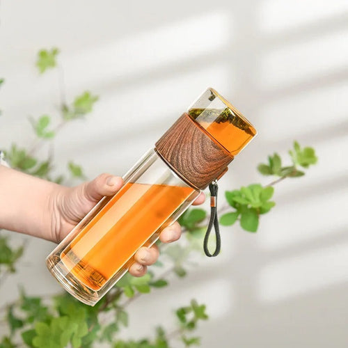 Skanto | WoodGlass Thermo – Transparent Bærbar Isolert Flaske med Tefilter for Sunne Drikker På Farten