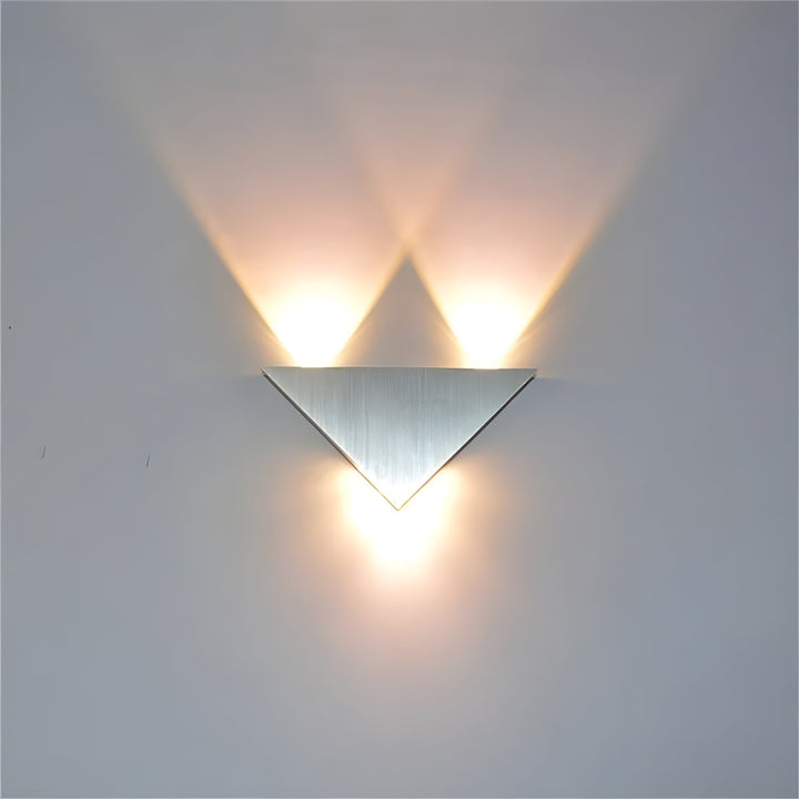 Skanto | Lys - Moderne Trekant Vegglampe LED Vegglampe