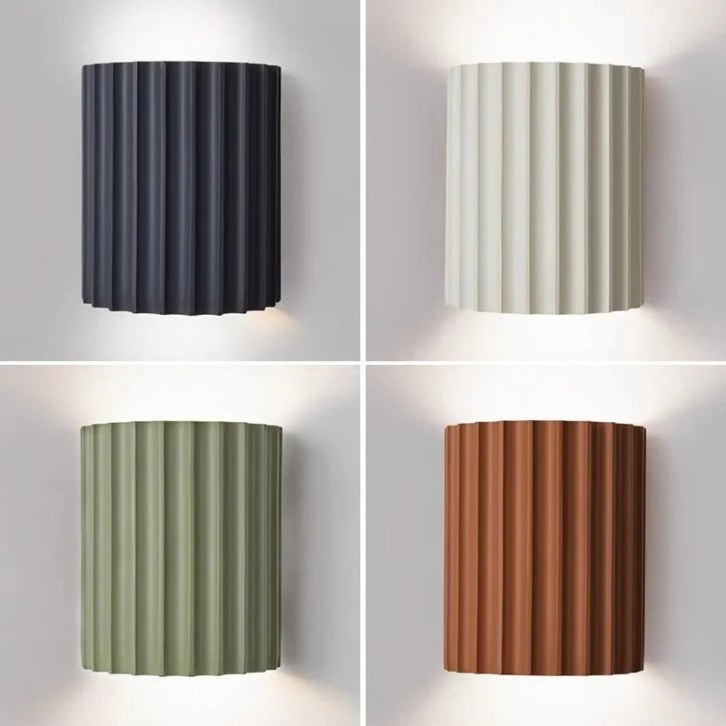 Skanto | Minimalist Groove Vegglampe | Harpiks, Opp og Ned
