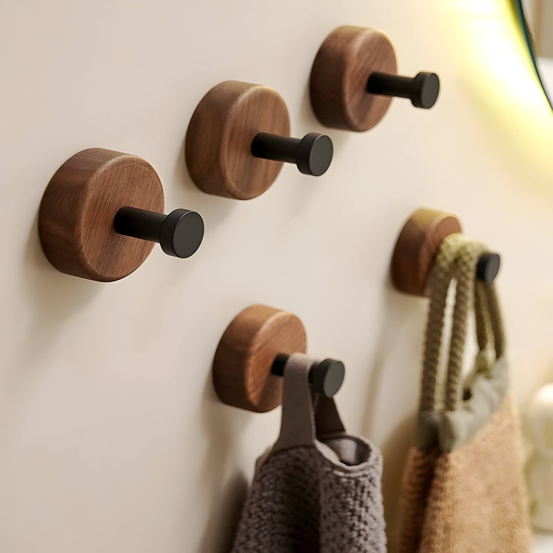 WoodenGrip Hooks – Veggkroker i tre i nordisk stil