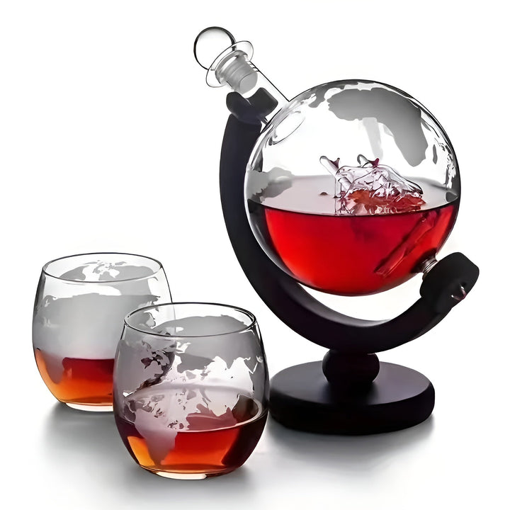 Whisky Karaffel Sett i Globusform – Skantoyfri Karaffel med Tre Stativ | Inkluderer 2 Whisky Glasser | Skanto