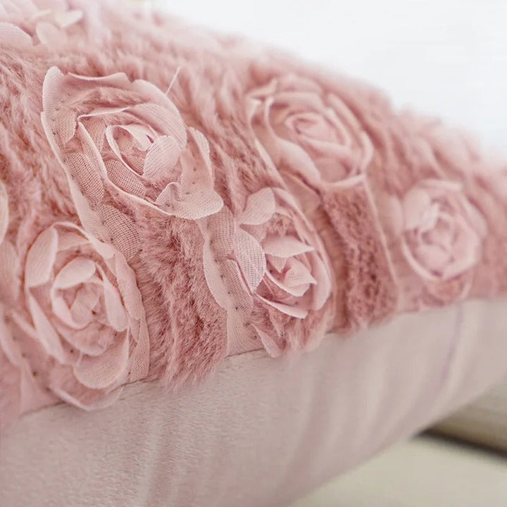 Rosa putetrekk med blomsterdesign – Dekorativt putetrekk for stue og barnerom | Skanto