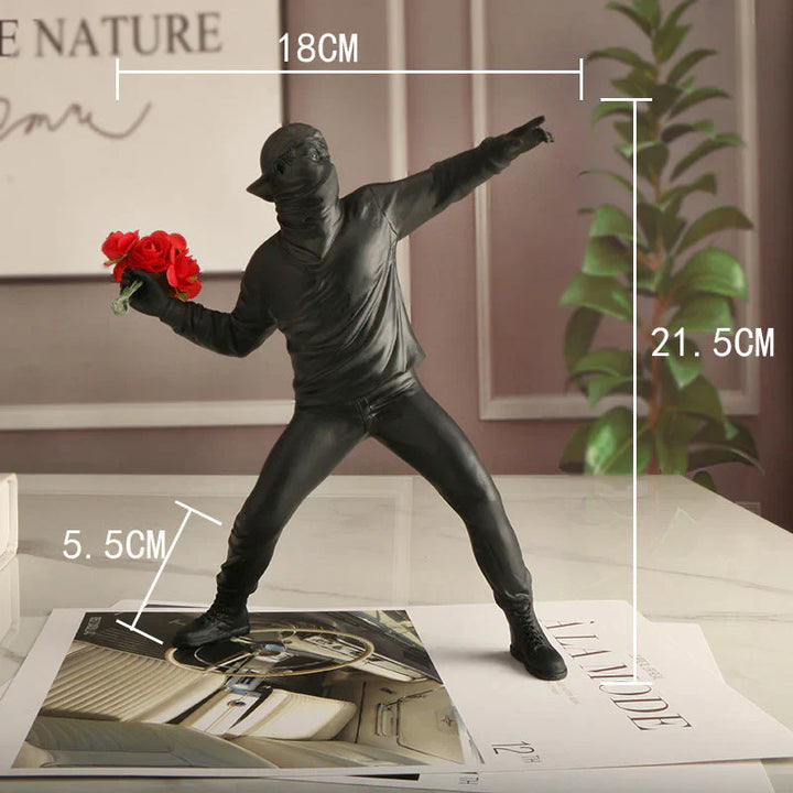 BloomThrower Moderne Flower Thrower Statue Skanto