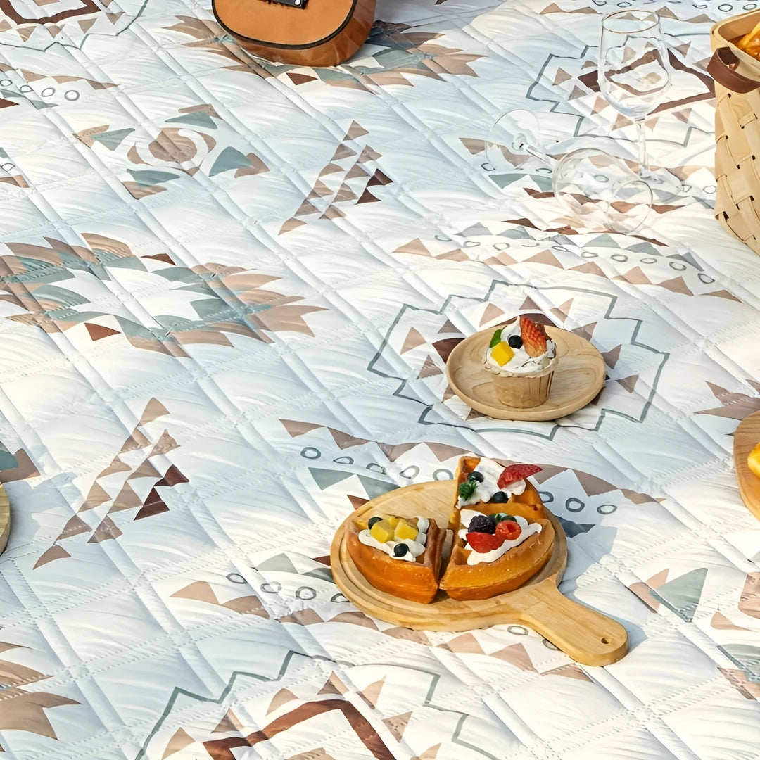 Picnic teppe med rutet mønster – Vanntett & Foldbar | Ideell for Park, Strand & Camping | Skanto
