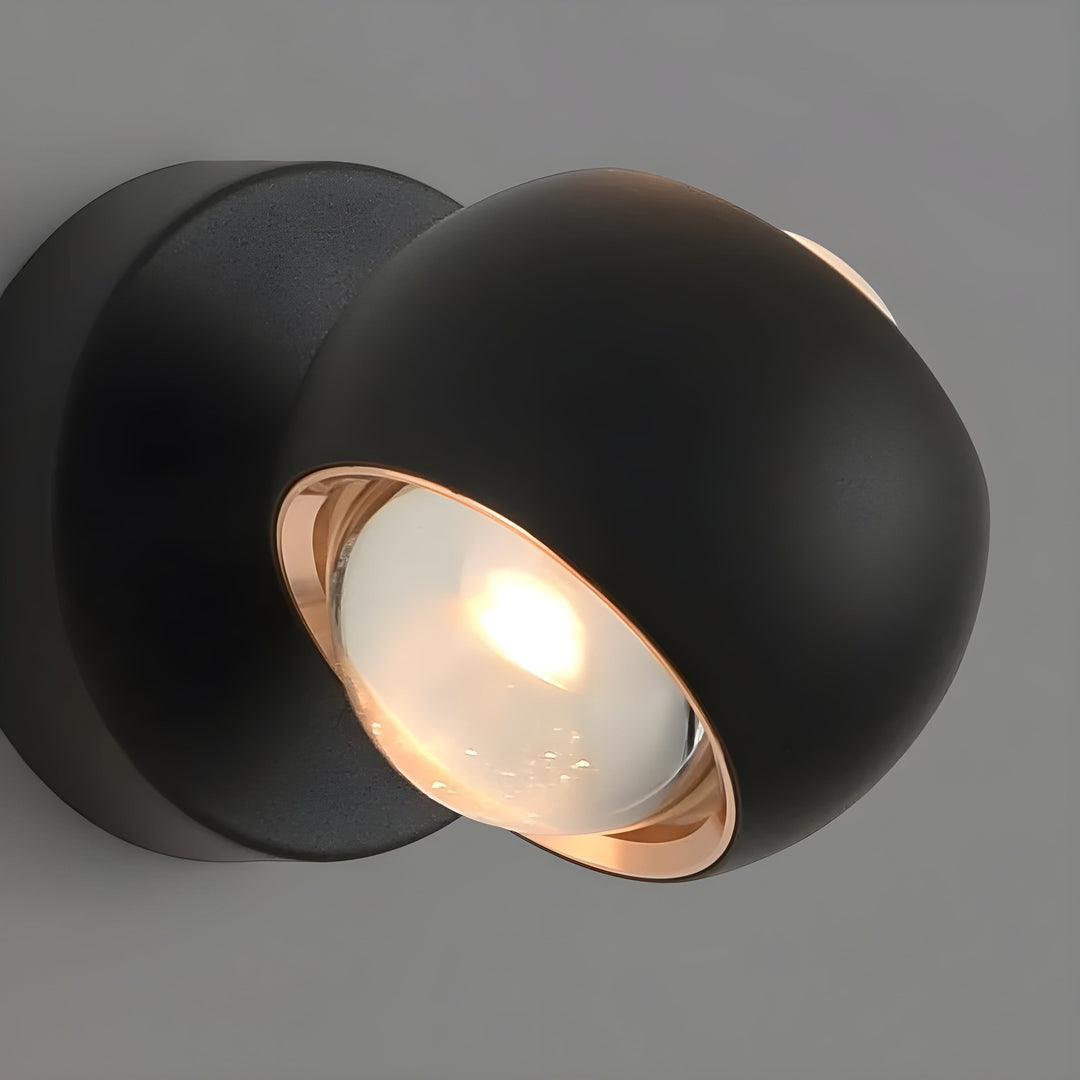 Skanto | Lys - Moderne svingbar innevegglampe