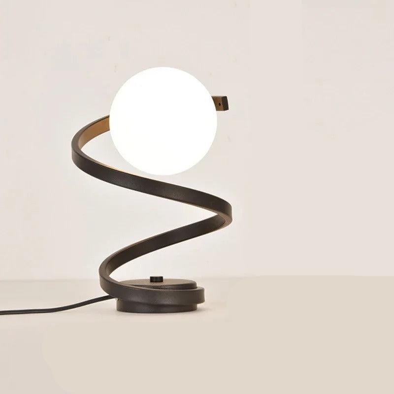 Skanto | Skandinavisk LED Bordlampe