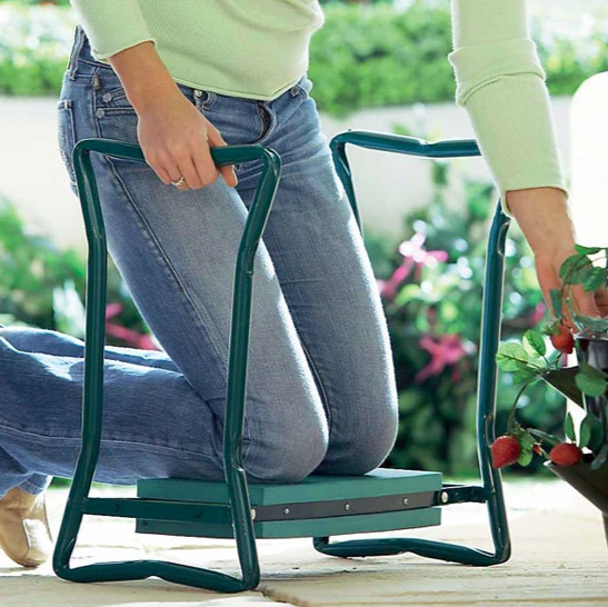 Hagekneeler - POLSTRET HAGESETE KNEELER MED HÅNDTAK Skanto