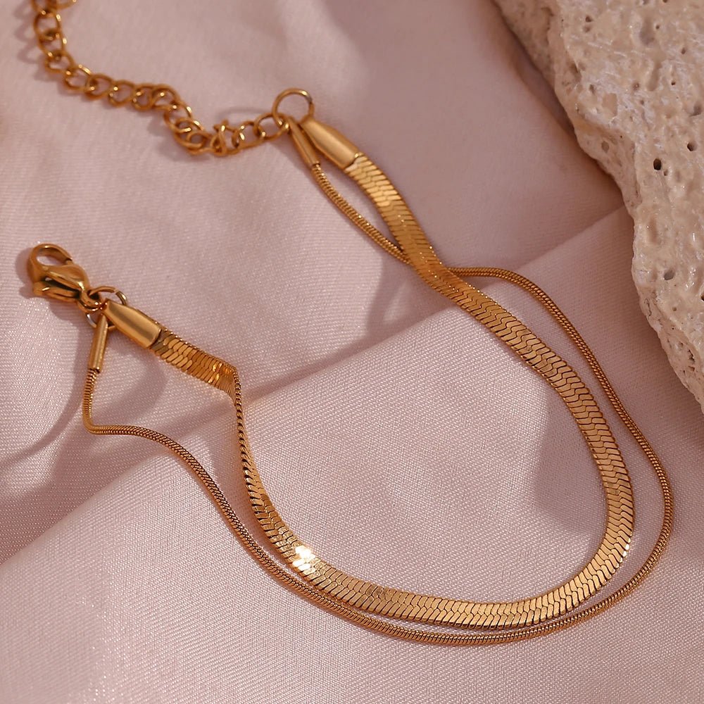Skanto | Minimal Herringbone & Delikat Slangekjede Lagdelt Armbånd