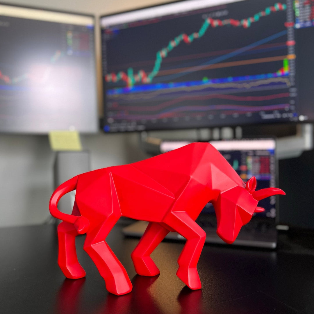 Skanto Bull Figurine
