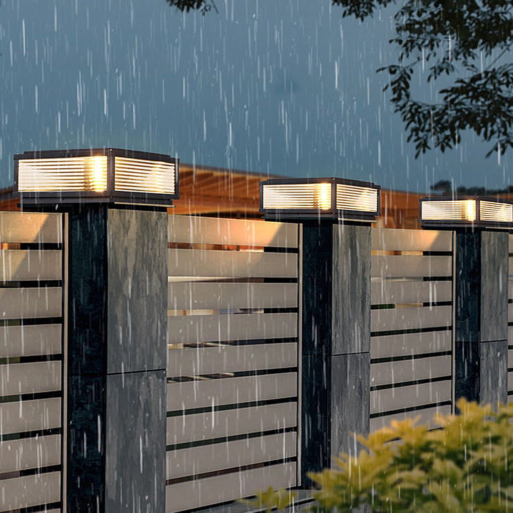 Norvo | Dekorativ postlampe med kvadratisk glasskjerm