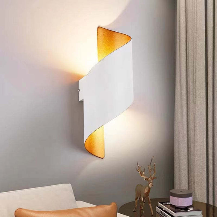 Skanto | Moderne Spiral LED Vegglampe – TwistLight