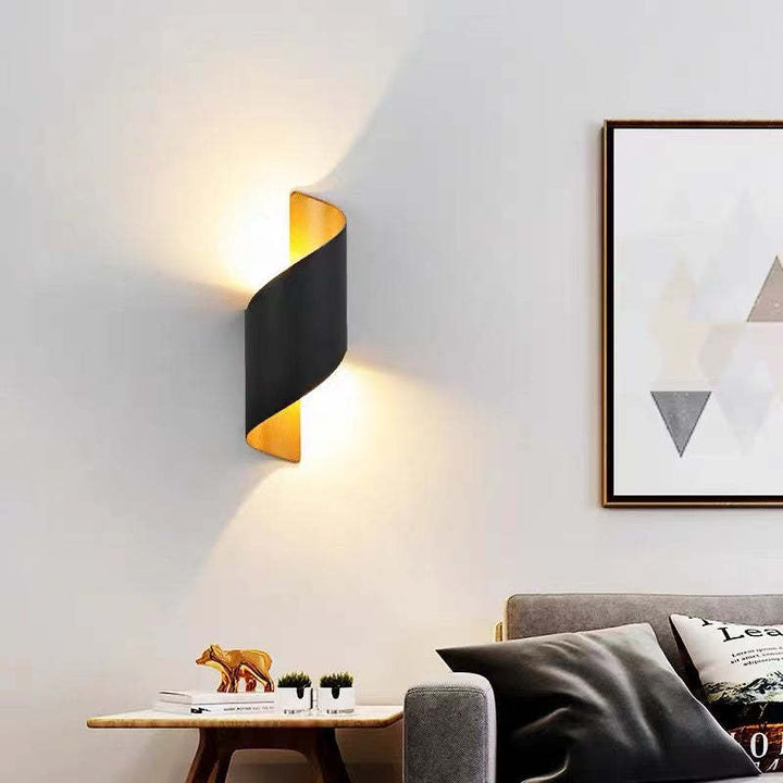 Skanto | Moderne Spiral LED Vegglampe – TwistLight