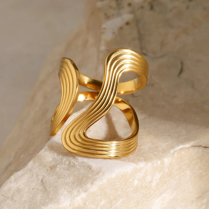 Skanto | Modern Spiral Teksturert Ring